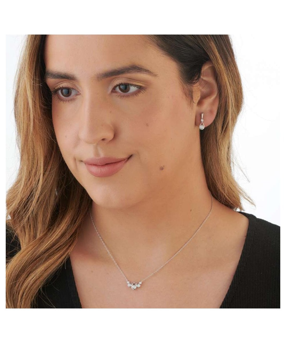 18ct White Gold Diamond Droplet Necklace