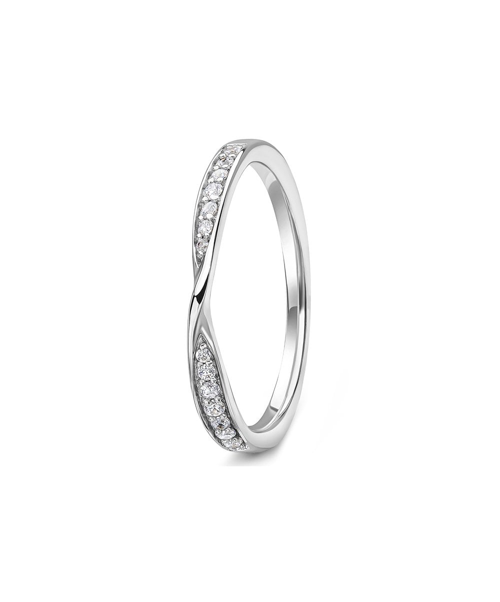 Diamond Ribbon Twist